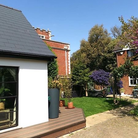 Hastings Casita, 'Little House' Self Contained Garden Lodge, Close To Town And Seafront Eksteriør billede